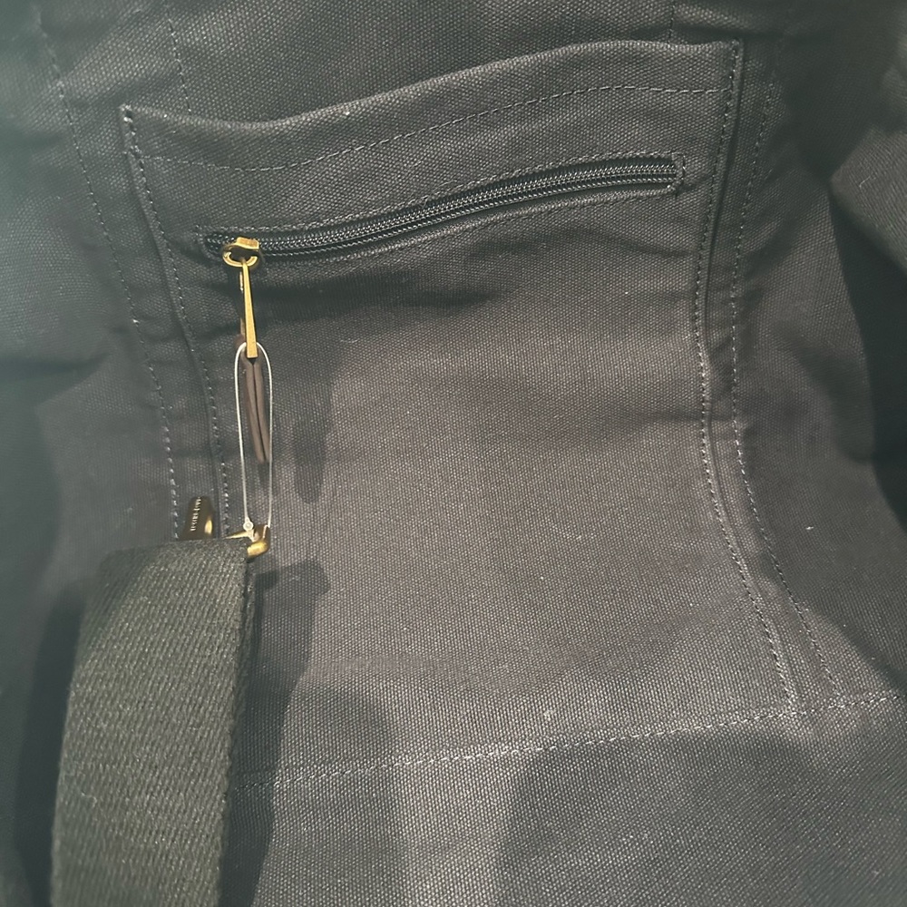 BRAND NEW DUFFLE Bag - Picture 13 of 15